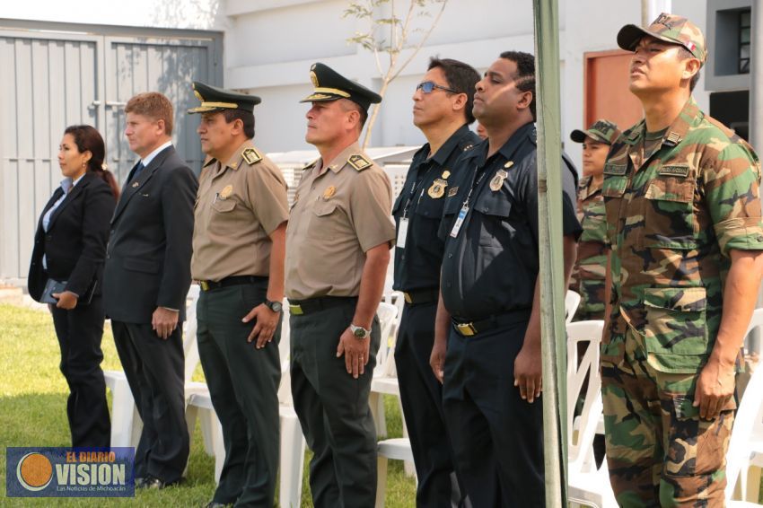 Inician instructores del IEESSPP curso antidrogas con la Policía Nacional del Perú