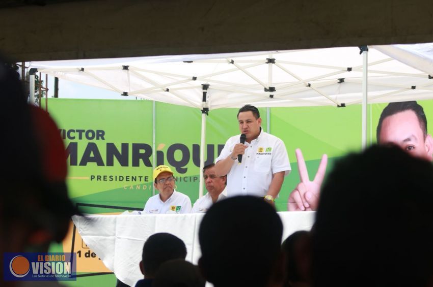 Gobiernos del PRD son promotores del desarrollo y el empleo: Víctor Manríquez