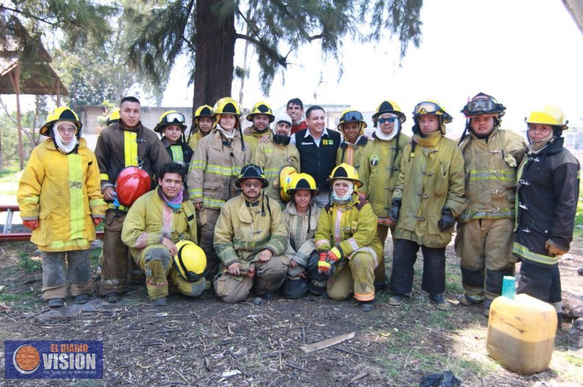 Bomberos de Uruapan, ejemplo de altruismo y perseverancia a favor de la ciudadanía: VMG