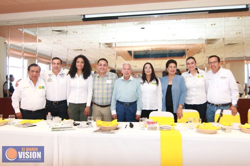 Asociación de Ejecutivos de ventas y mercadotecnia de Uruapan respaldan a Víctor Manríquez