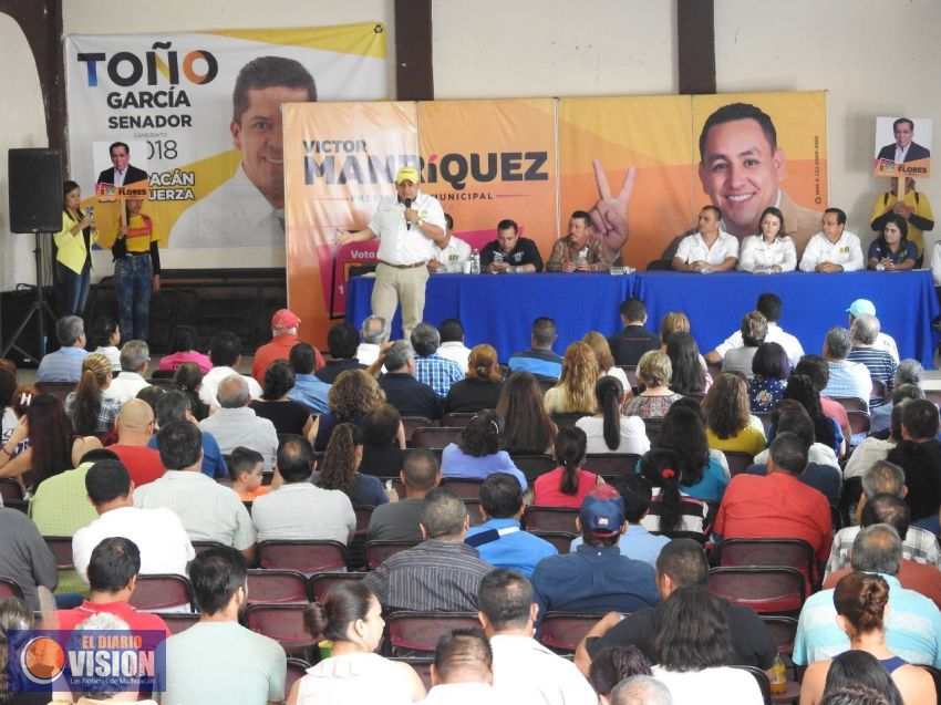 Colectivo de Uruapan y Tata Lázaro respaldan candidaturas del PRD 