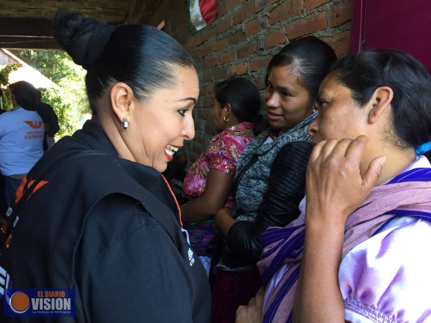 Maribel Cortés ofrece dignificar la función legislativa