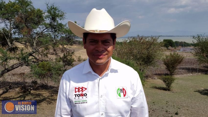 Toño Sosa pondrá puntual atención al rescate y saneamiento del lago de Cuitzeo