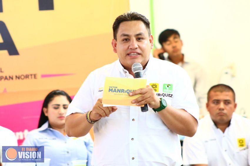 Desarrollo humano y social, eje para atender al sector educativo: Víctor Manuel Manríquez