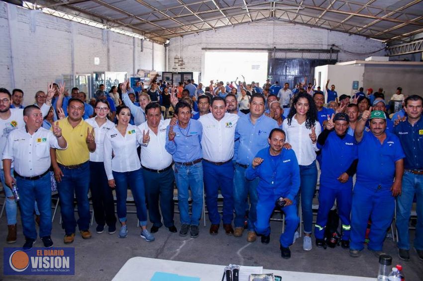 Edna Díaz lleva sus propuestas de campaña, a colonias de la zona oriente 