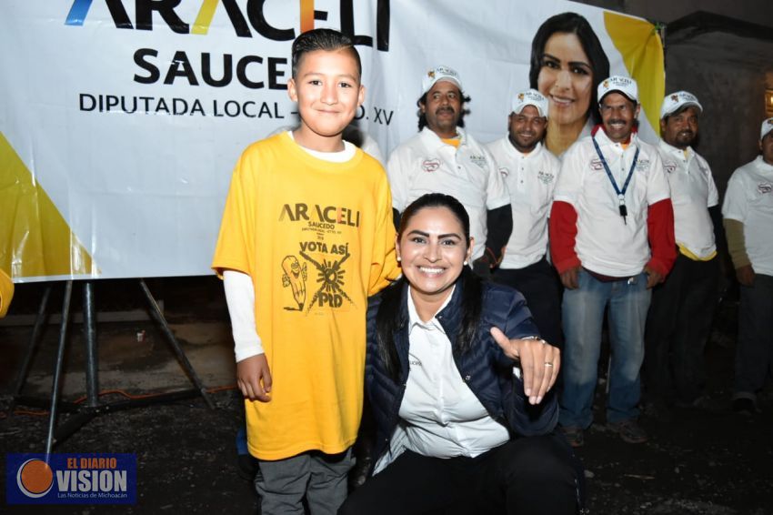 A ejercer el derecho constitucional de votar, invita Araceli Saucedo 
