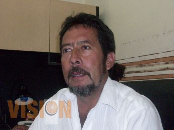 Francisco Villa, anuncia combate frontal contra los baches