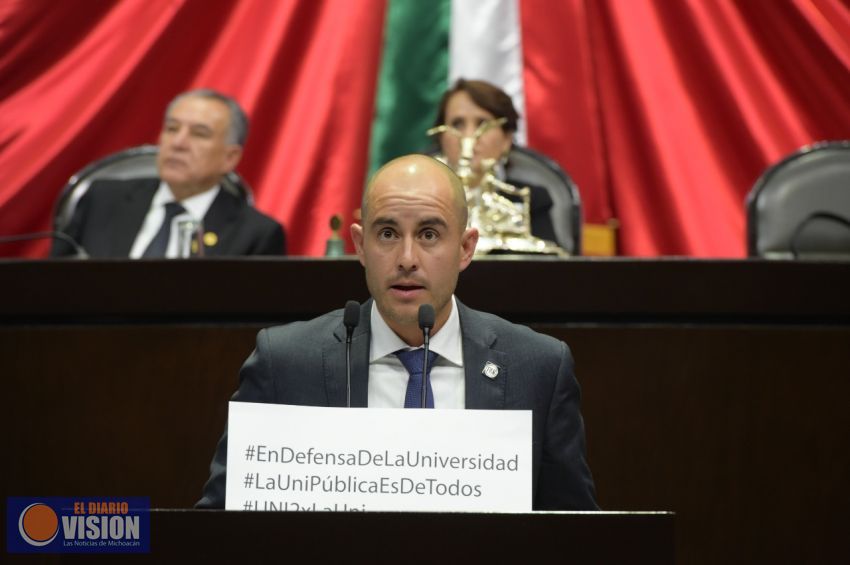 Adolfo Torres defiende la asignación de un presupuesto digno para la UMSNH