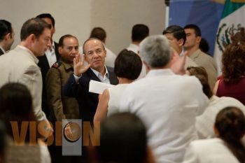 Felipe Calderón encabeza reunión parlamentaria panista