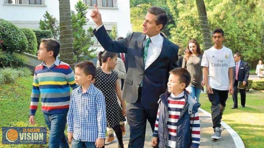 Peña Nieto ya comenzó su mudanza 