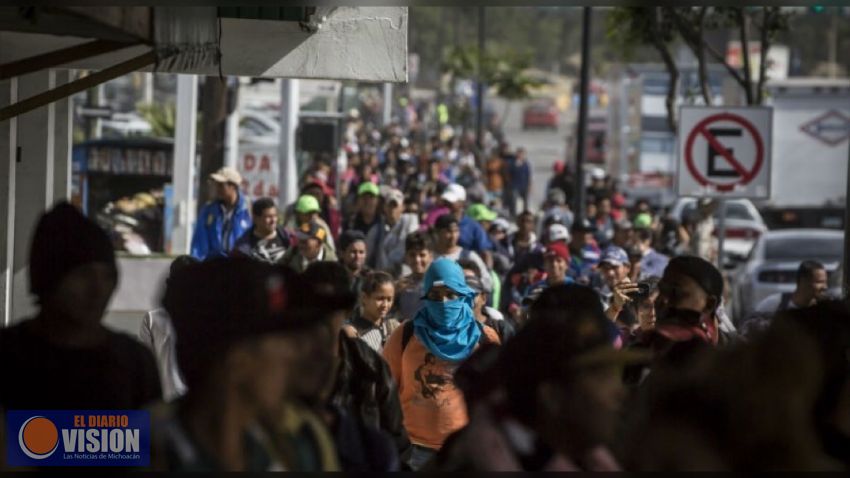 Segunda caravana amanece en estadio Corregidora; se dirige a Guanajuato