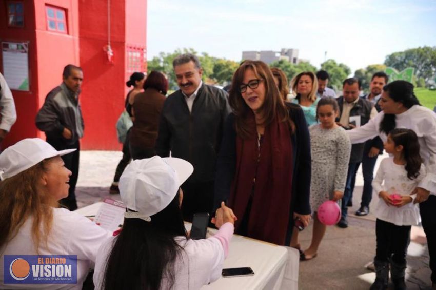 Sólo “retrógradas” votarían contra proyectos de AMLO: Yeidckol