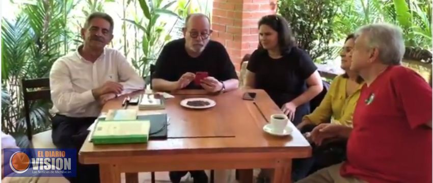 López Obrador, dedica poema a migrantes, en las vísperas de la toma de posesión