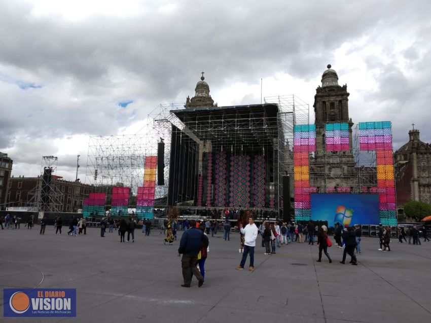Festejo popular en el Zócalo de la CDMX