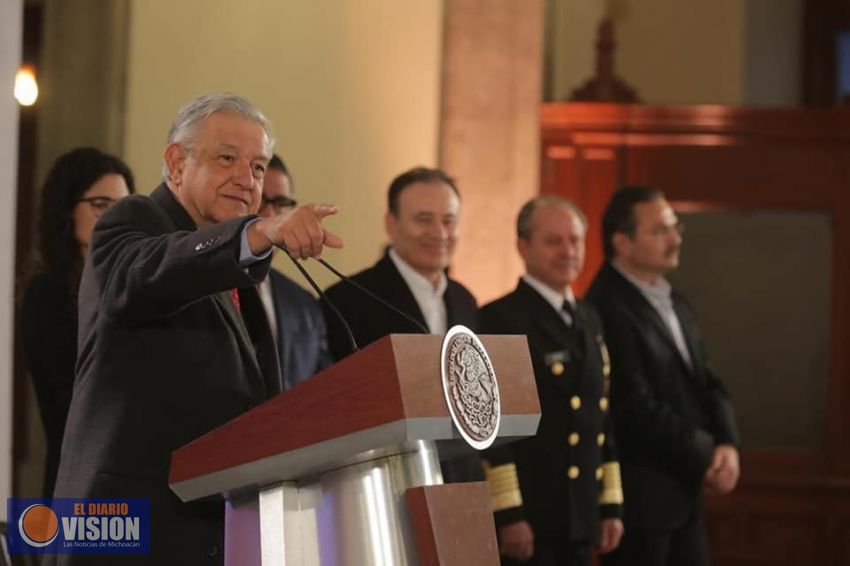 Ni un paso atrás, en el combate frontal al huachicoleo: López Obrador 