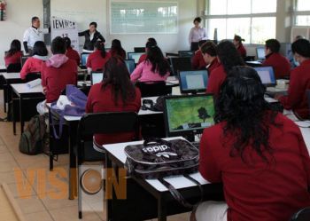 Imparte IEM taller de promocion de la cultura cívica en Zacapu