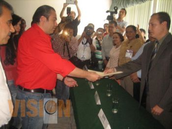 Se registran candidatos del PRI-Verde por Distrito de Uruapan Sur 