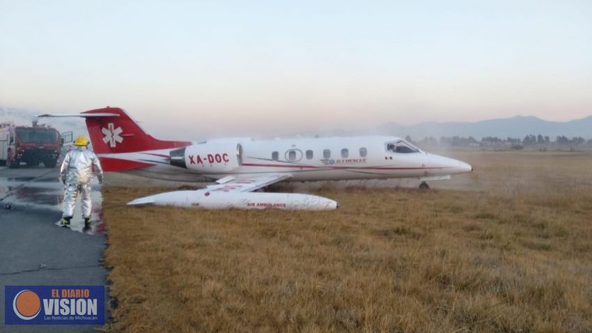 Ambulancia aérea aterrriza de emergencia en el Aeropuerto Internacional de Toluca
