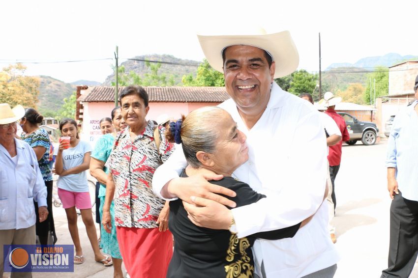 Soy perredista creo en mi partido y en mi gobierno. Elías Ibarra 
