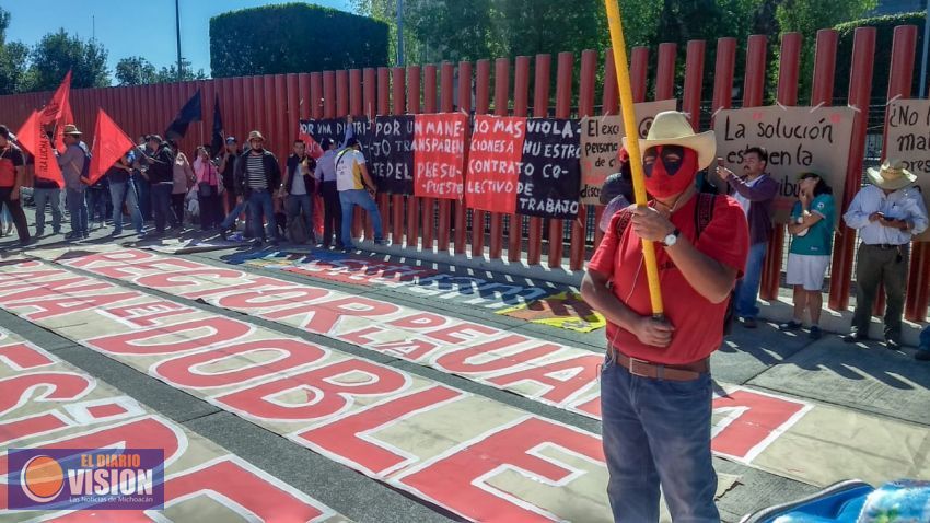 SITUAM se manifiesta en el Congreso de la Unión 