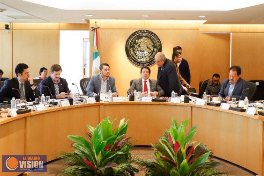 Se atora de nuevo Reforma Educativa; oposición rechaza facultar a CNTE para asignar plazas