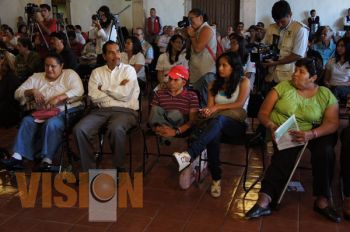 Ofrece Fausto Hospital Geriátrico y una ley estatal para la inclusion de personas con discapacidad 