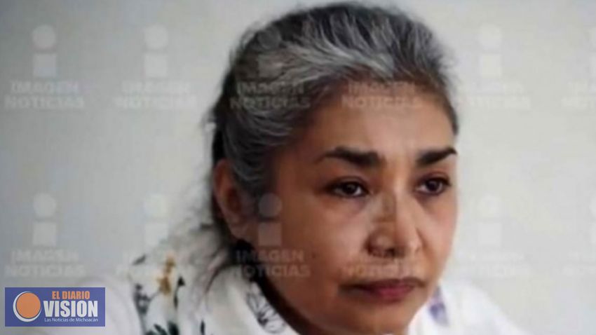 Directora del colegio Enrique Rébsamen se entrega a las autoridades