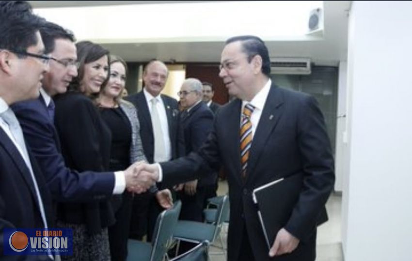 Presenta Germán Martínez Cázares al Consejo Técnico del IMSS su renuncia a la Dirección General