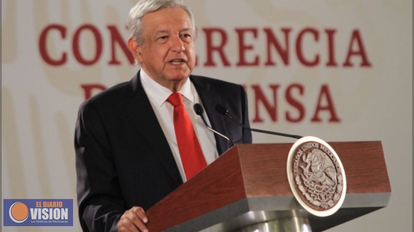 No se está despidiendo a nadie en el sector salud: AMLO