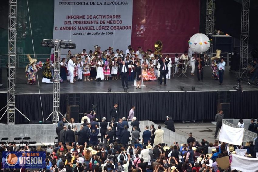 Desterrar el régimen corrupto y despiadado es un desafío mayor, dice López Obrador desde el Zócalo