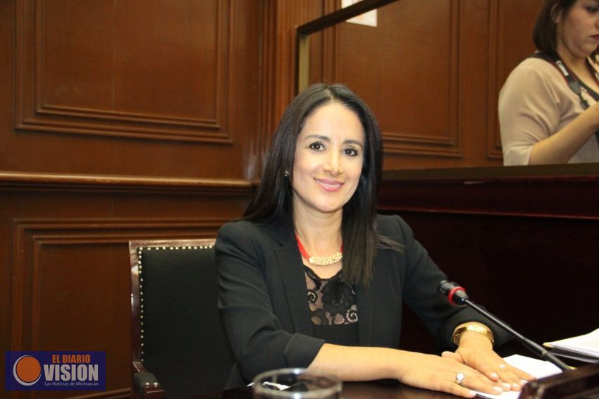 Disminución de pobreza, reflejo de que se está trabajando bien en Michoacán: Lucila Martínez