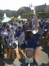 Mujeres realizan marcha conmemorando aniversario de la emisión del sufragio