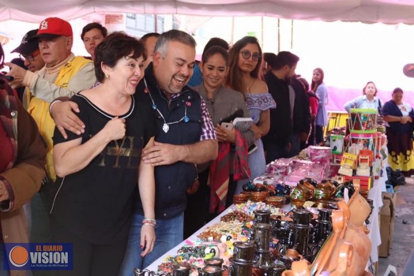 Jesús Mora inaugura la muestra gastronómica y artesanal de Tuxpan