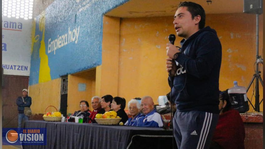 El dil José Manuel Caballero Estrada, conmemora el 6 aniversario del equipo de Cachibol
