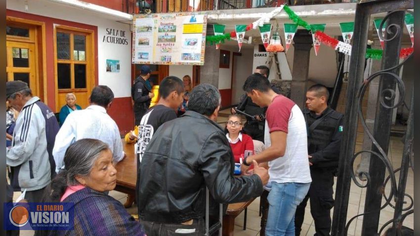 Entregan pagos de apoyo al adulto mayor en Tzintzuntzan