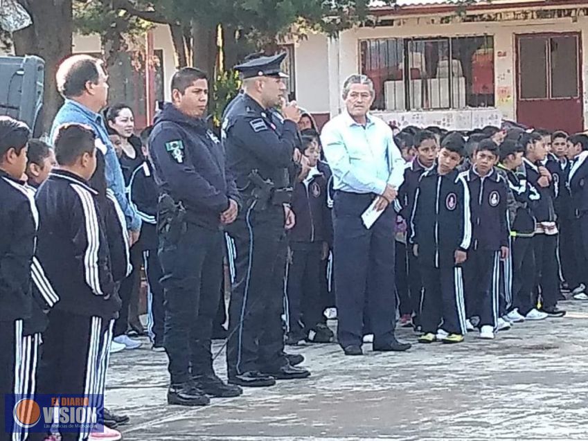 Llevan el programa “Proximidad Social” a instituciones educativas