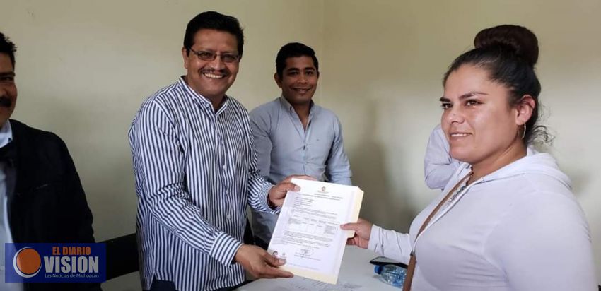 José Jesús Lucas Ángel, hizo entrega de 50 proyectos productivos