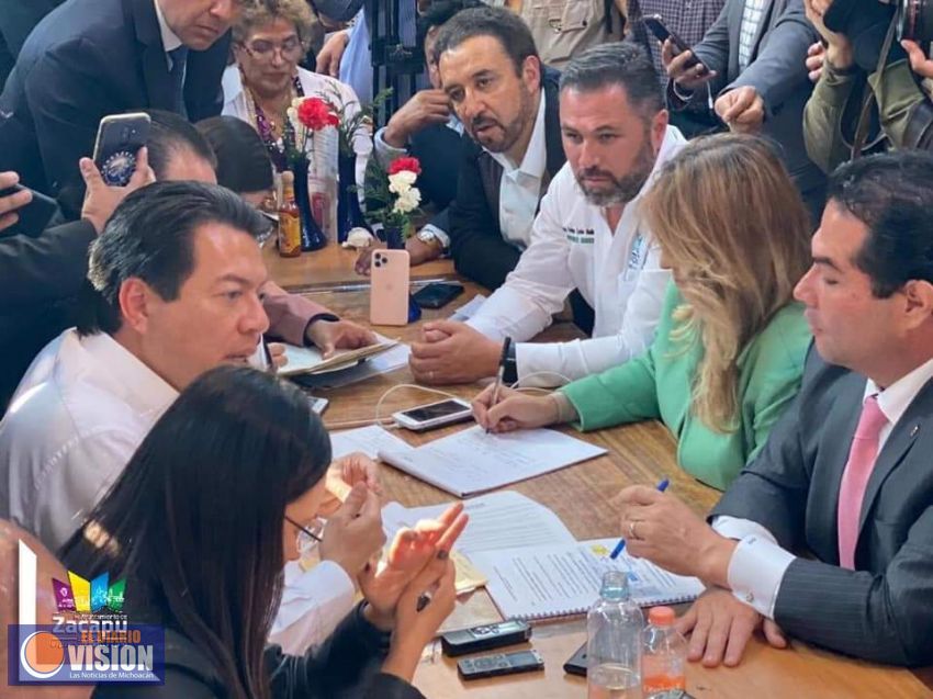 Logran Presidentes Municipales que el Presupuesto Federal se mantenga igual al 2019