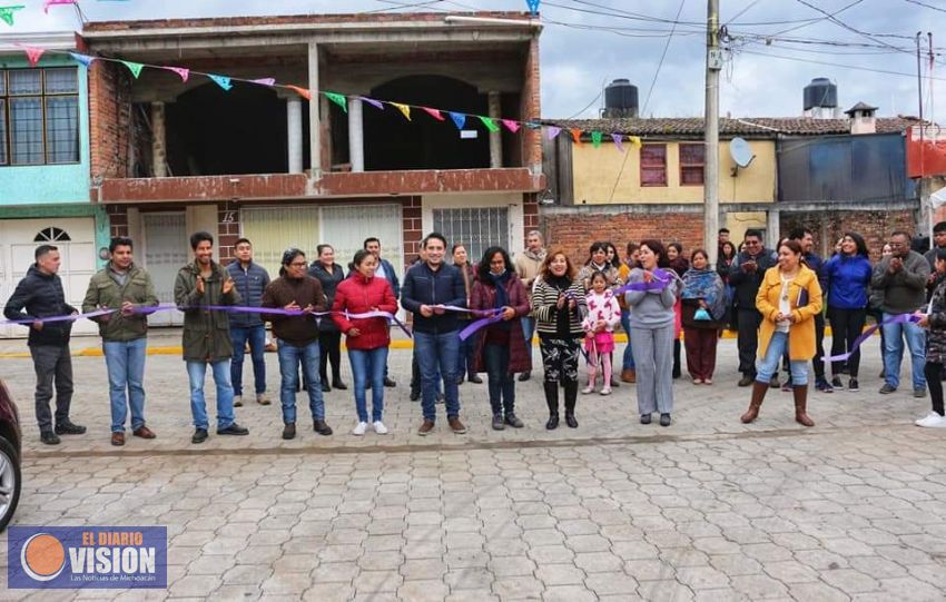 José Manuel Caballero, inauguró la rehabilitación de la red de agua y drenaje de fraccionamiento 