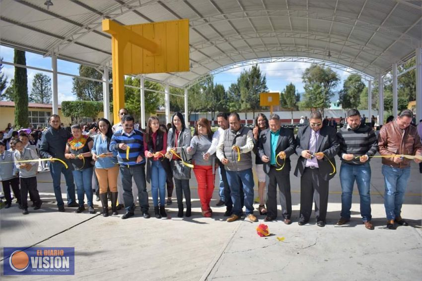 Alejandro García, dio el arranque Oficial de la Unidad Móvil de Alimentación y Actividad Física
