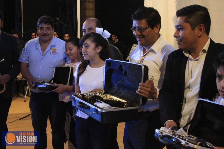 Se inauguró la primera escuela de música tradicional en Santa Clara del Cobre