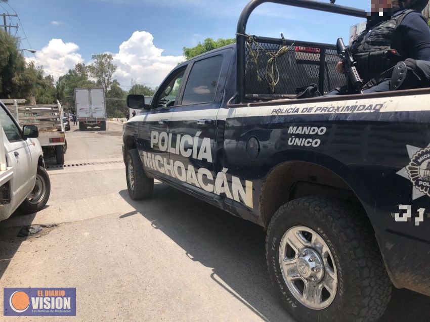 Albañiles hallan en Uruapan fosa clandestina con 11 cadáveres