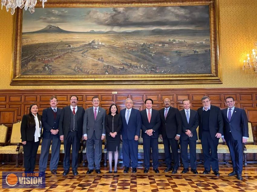 AMLO, recibe a líderes de la Cámara, entre ellos, Reginaldo Sandoval