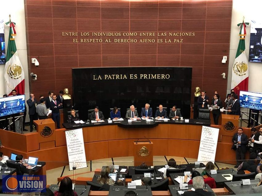 Guardan un minutos de silencia en memoria de “Fátima” en el Senado 