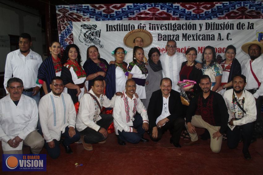 Realizaron en Huiramba el XI Encuentro Cultural de Danza Folklórico 