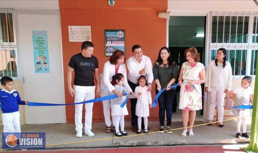 Nacho Campos, inaugura el Patio Didáctico 56, en el jardín de niños 