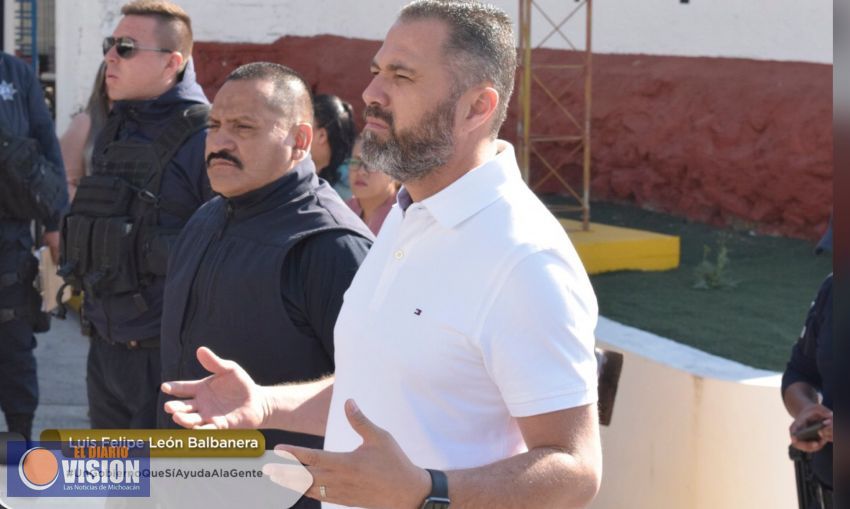 Luis Felipe León Balbanera presenta al nuevo Director de Seguridad Pública 