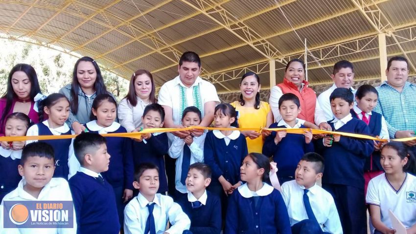 La educación es la base para una mejor sociedad; Nelson Villegas 