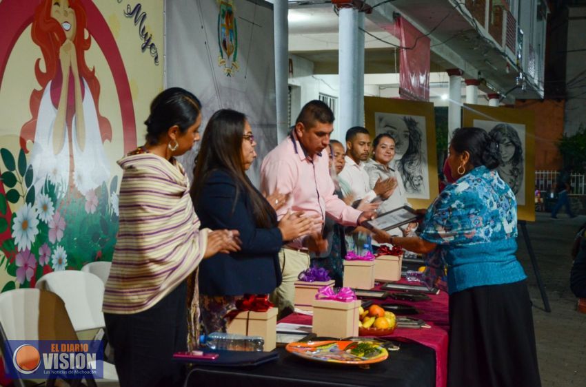 Conmemoran el Día Internacional de la Mujer en Tingambato 