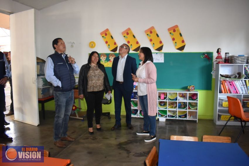 Revisan condiciones de escuelas en Huiramba